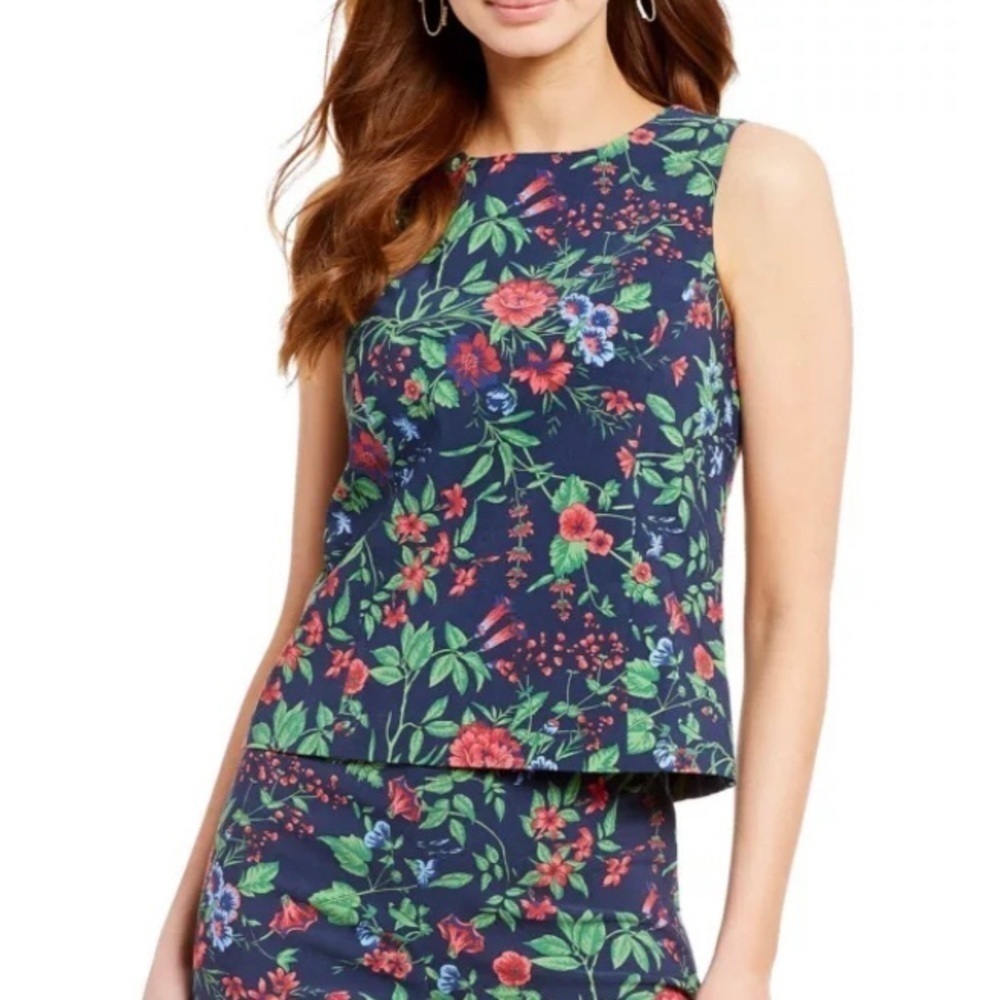 NWT J. McLaughlin Layne Top‎ in Amelia Floral Navy